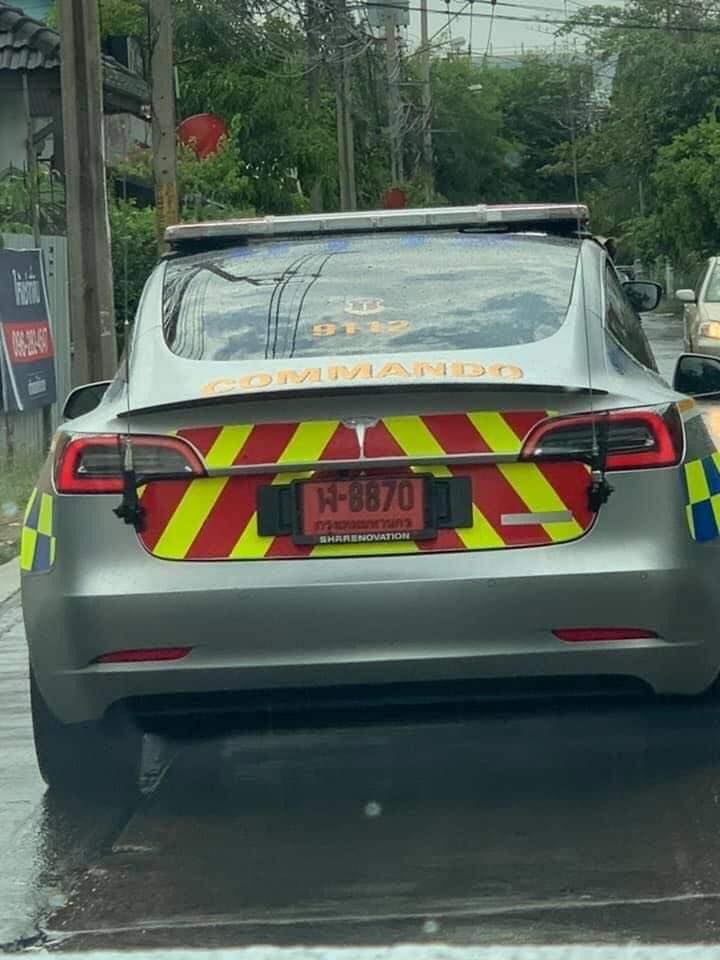 Thai Police Tesla Model 3