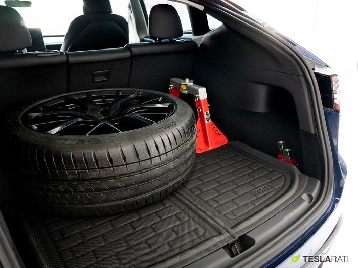 https://driveteslacanada.ca/model-y/3d-maxpider-model-y-all-weather-floor-mats-now-available-deal/attachment/tesla-model-y-trunk-rear-cargo-liner-3d-maxpider_700x/