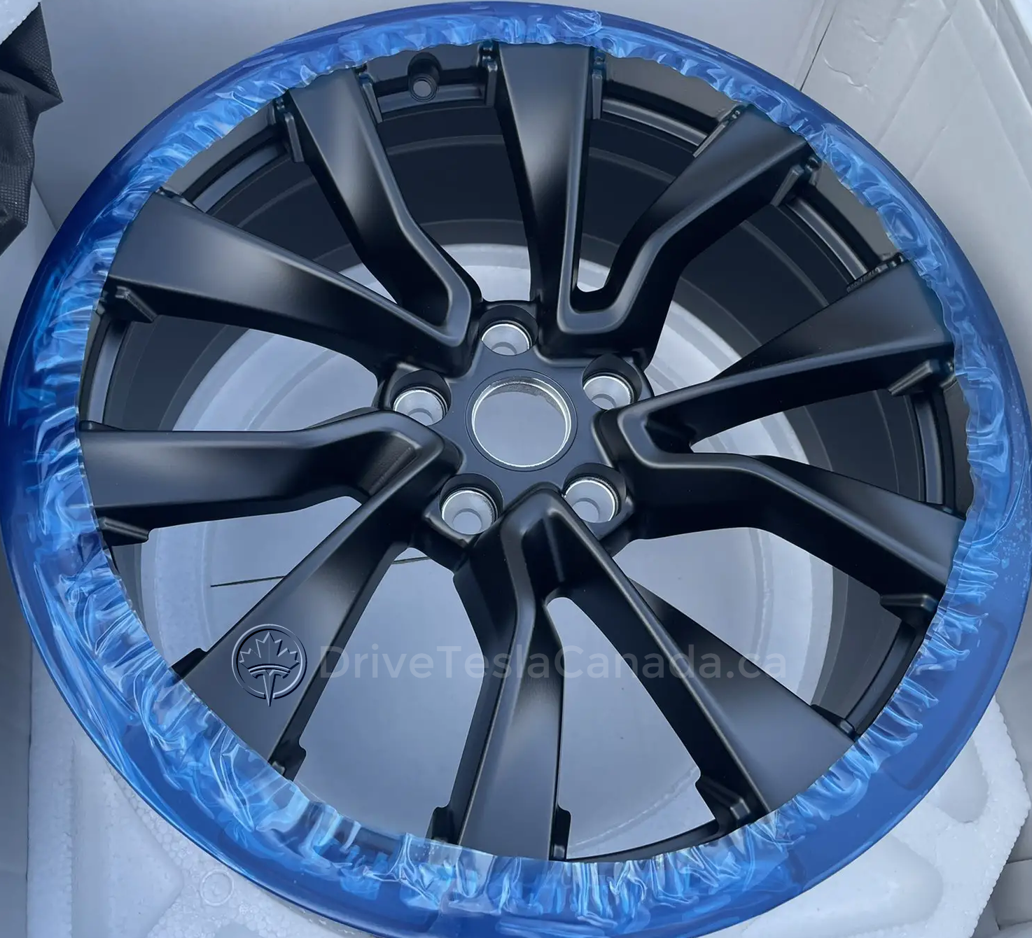 New Tesla Model 3 (Highland) 18'' Photon Wheels with cover removed
