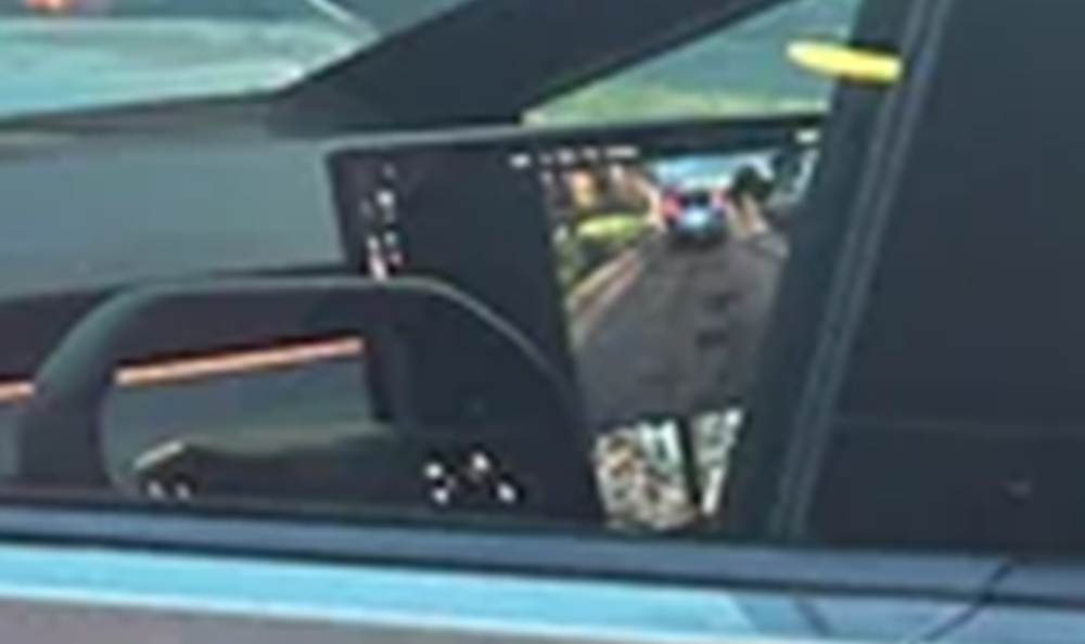 Bumper camera on stock screen! : r/TeslaModelY