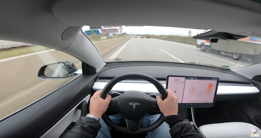 Autobahn top speed run Model 3 Performance