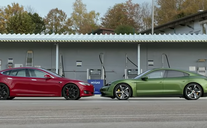 Model S vs Taycan charging