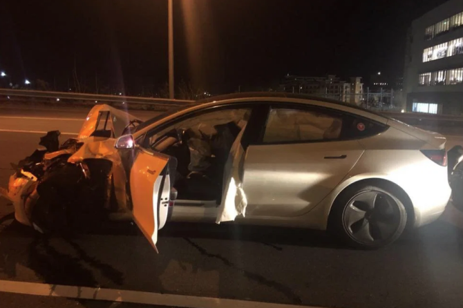 CT Model 3 accident