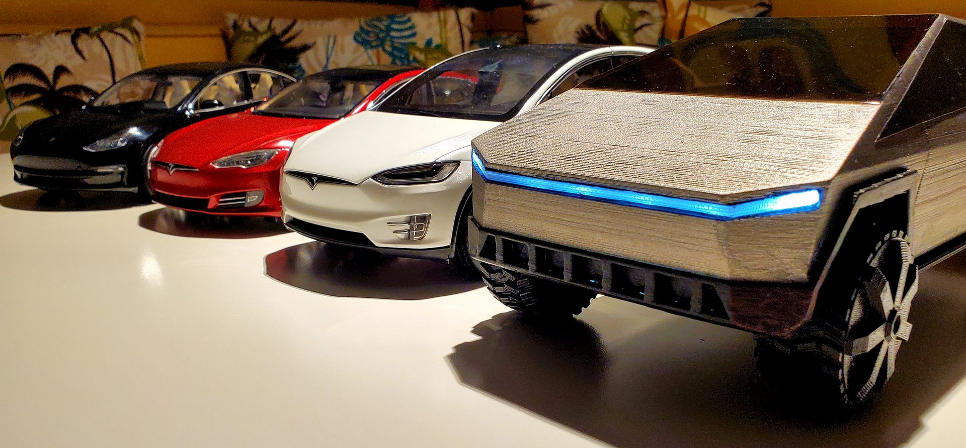 Tesla-Cybertruck-3D-Print-with-fleet