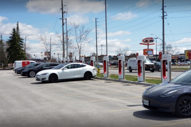 Belleville Tesla Supercharger