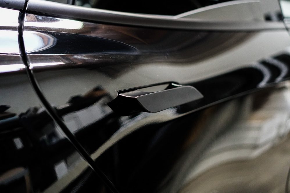 Nikola Pro Tesla Model S chrome delete kit