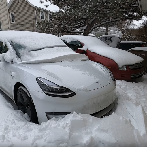 Tesla Model 3 defrosting