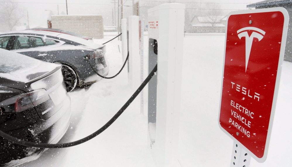 Tesla Supercharging in the snow Regina