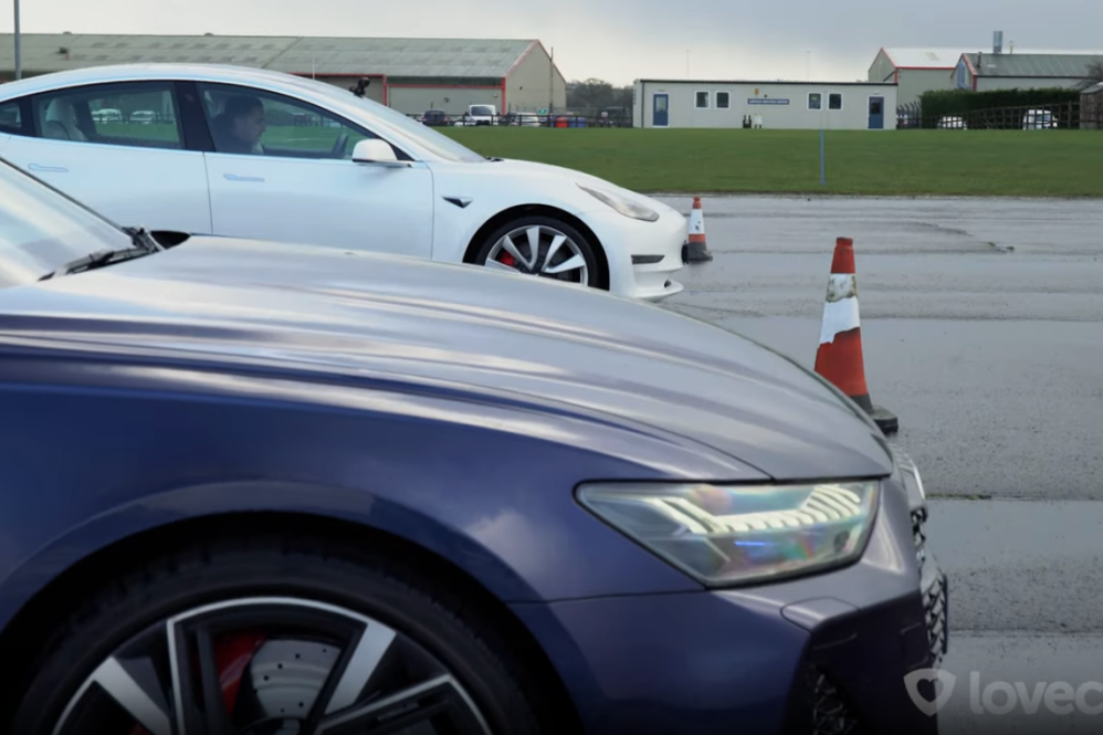 Audi RS6 vs Tesla Model 3