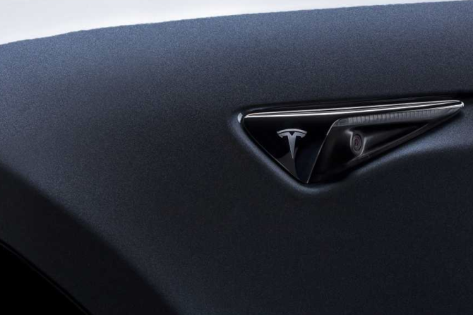 Tesla Model 3 side repeater camera
