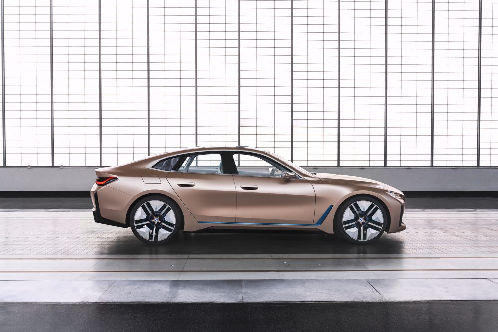 BMW i4