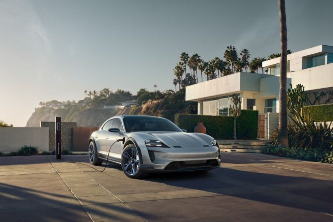 Porsche-Mission-E-Cross-Turismo-concept-121