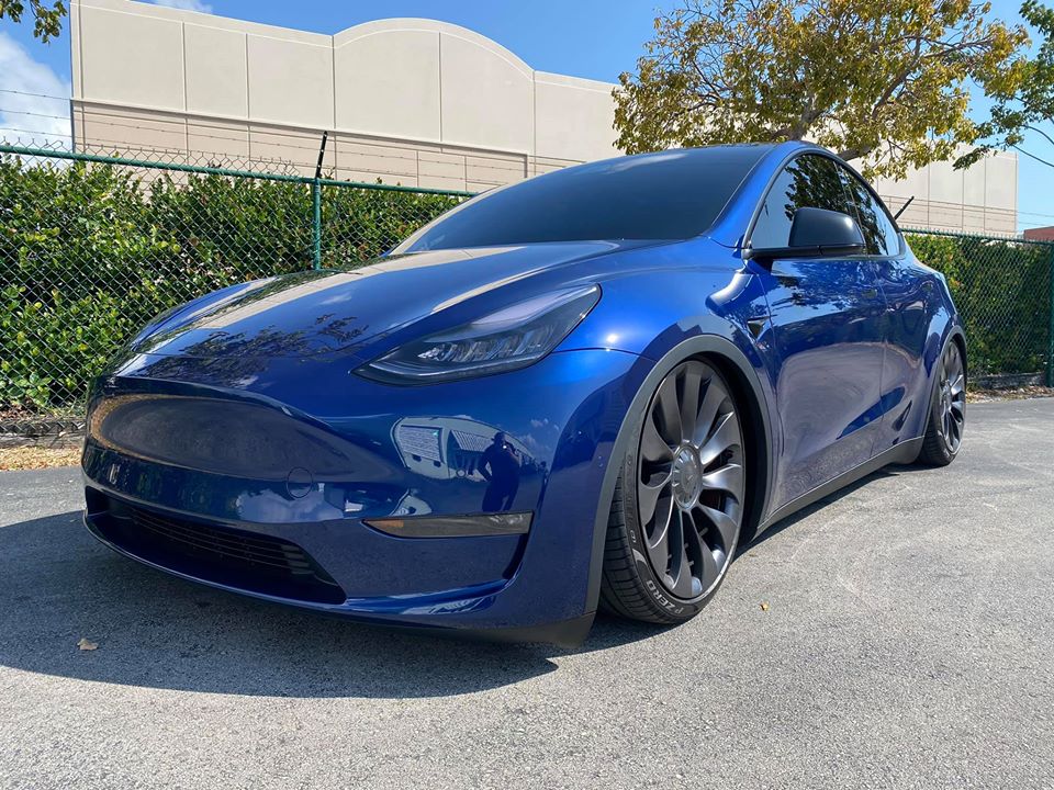Reference to Tesla Model Y air suspension found in online training manual -  Drive Tesla