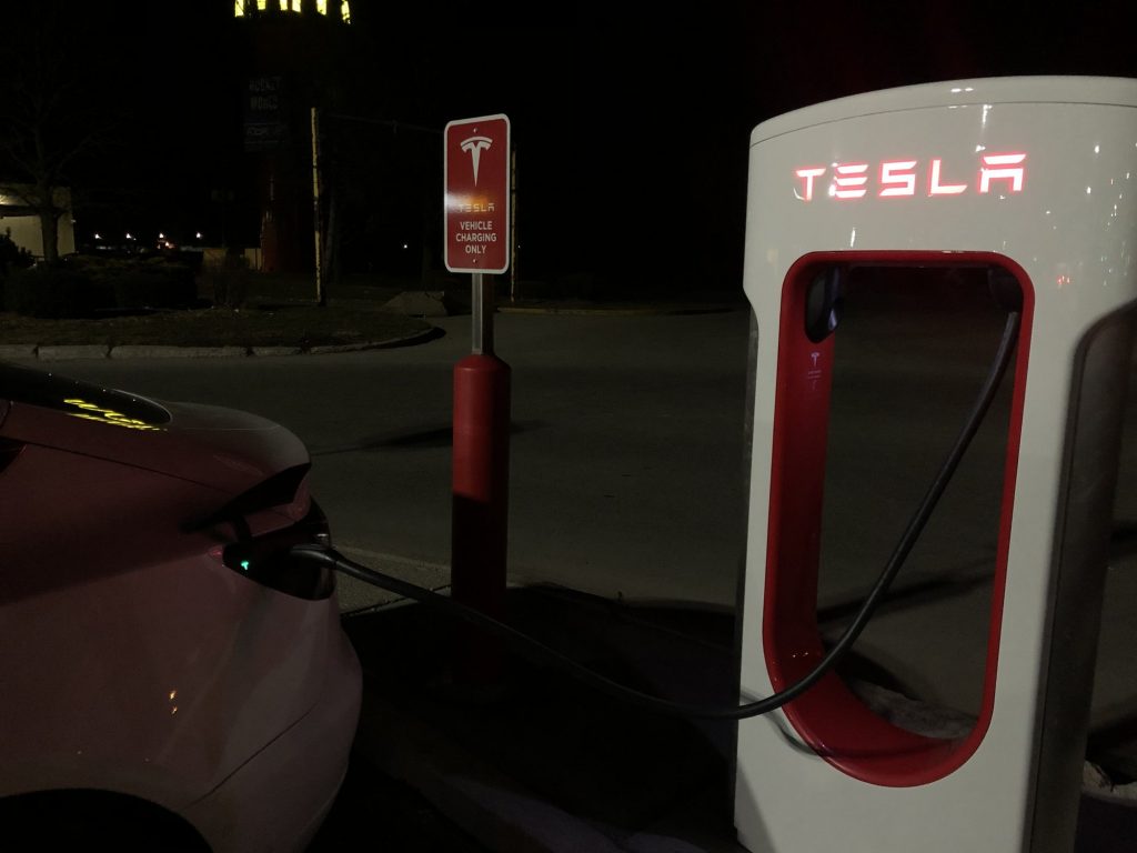 New Tesla Supercharger in London, Ontario now online [Update] Drive Tesla