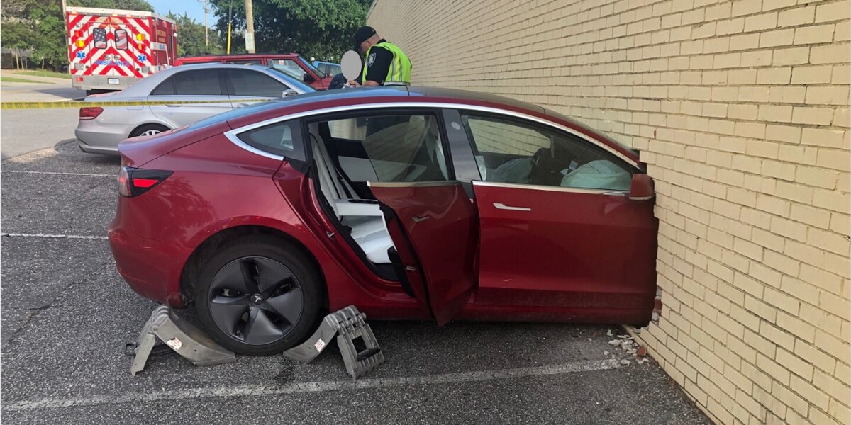 Tesla Model 3 into brick wall