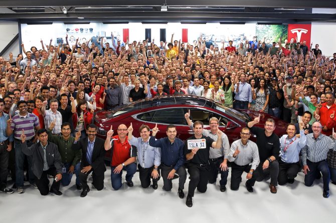 2012-06-01-tesla-headquarters-group-photo-s1