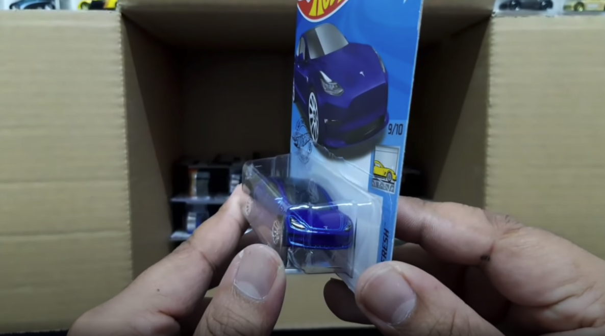 Blue Tesla Model 3 Hot Wheels front