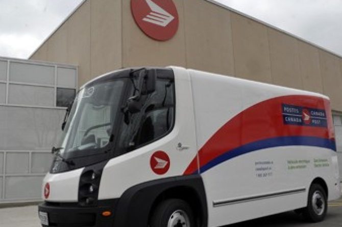Canada Post Navistar