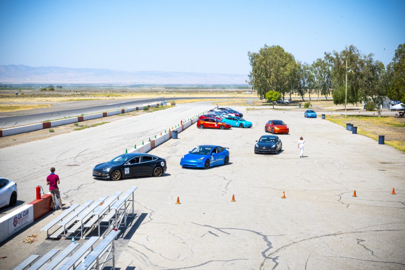 Buttonwillow's new racetrack to get 16 Tesla Superchargers - Drive Tesla