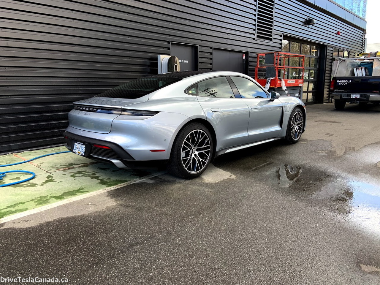 Porsche Taycan Tesla Model 3 side by side