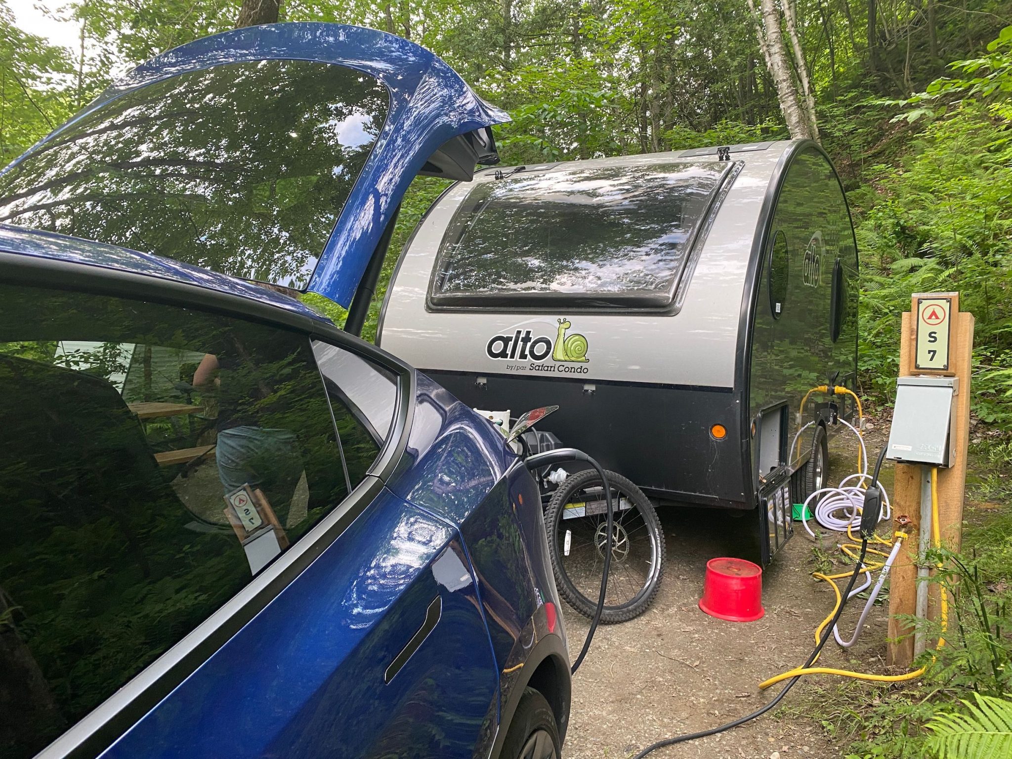 Tesla Model Y towing experience: real-world numbers hauling a trailer ...