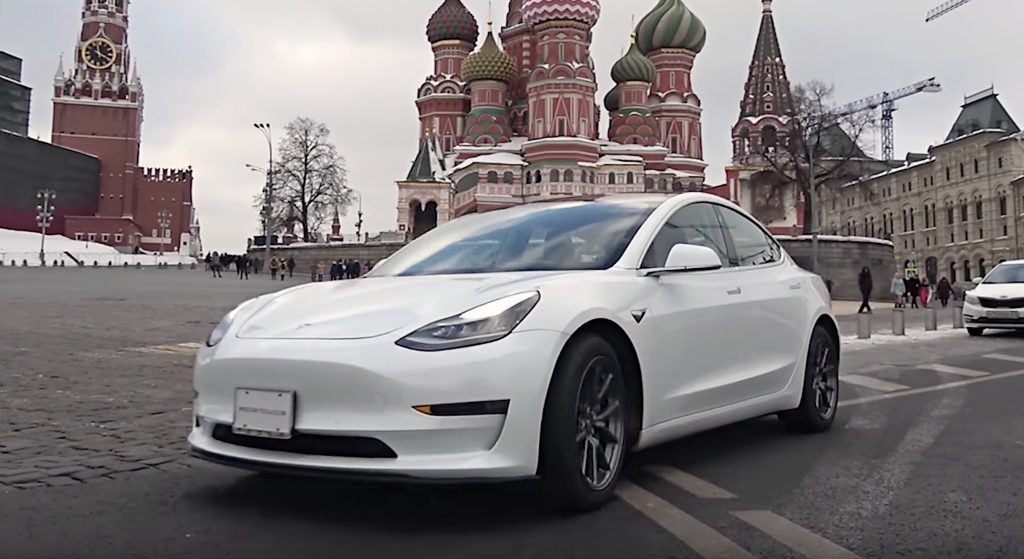 tesla-model-3-moscow
