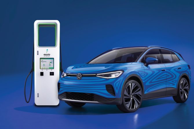 Electrify_America_and_Volkswagen_of_America_announce_agreement_providing_unlimited_charging_plan_for_owners_of_the_all-new_2021_ID.4_electric_SUV-Small-12220