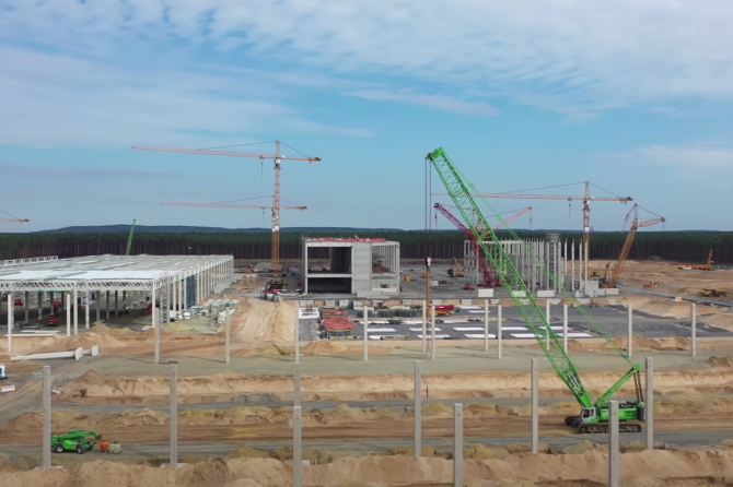 Giga Berlin construction