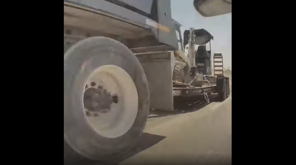 Tesla on Autopilot reacts to avoid collision with dump truck [Video ...