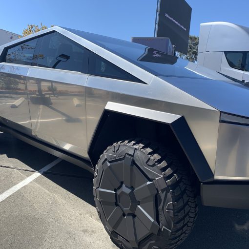 Tesla Cybertruck SV