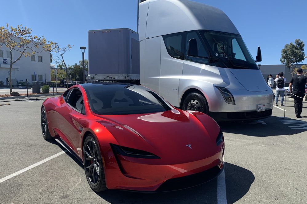 Tesla Semi and Roadster SV