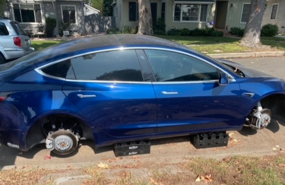LAPD tweet Model 3 on blocks