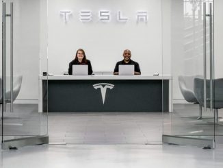 Tesla-Service-Centre