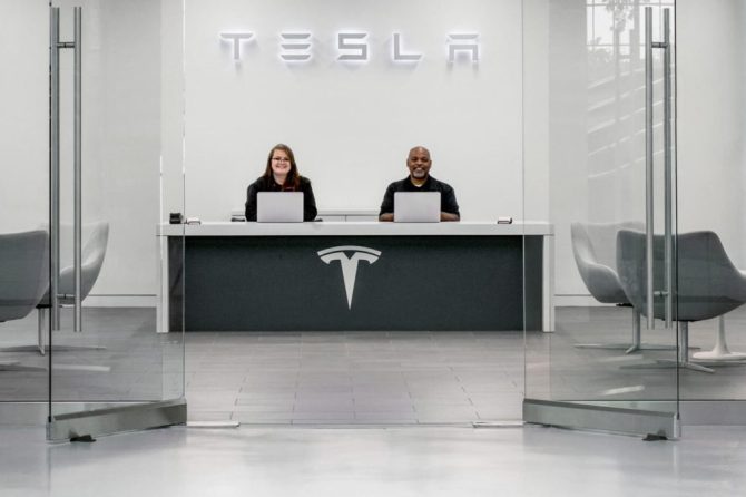 Tesla-Service-Centre