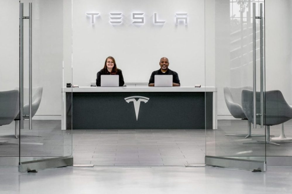 Tesla-Service-Centre