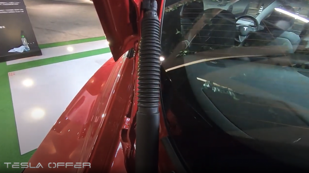 Tesla Model 3 power strut