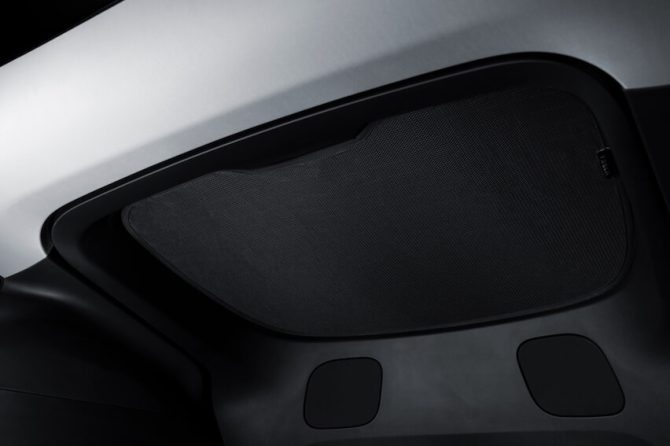 Model Y rear liftgate sunshade
