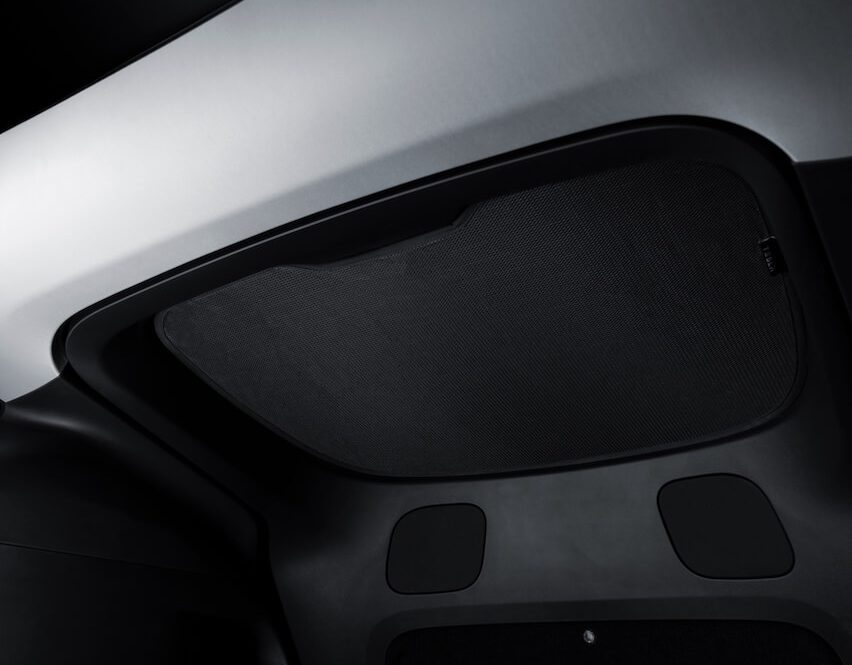 Model Y rear liftgate sunshade