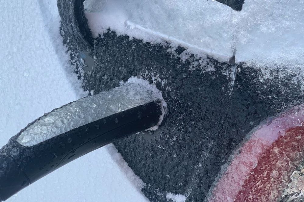 Tesla Frozen Charge Port TOO