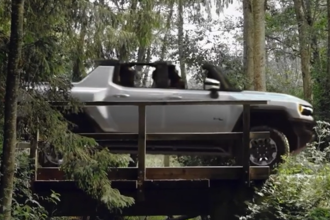 GMC Hummer no driver