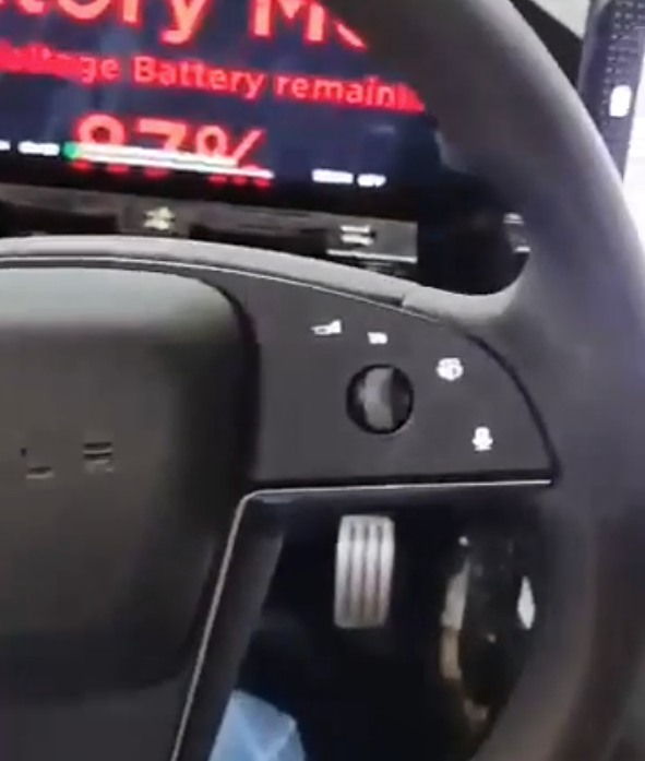 Refresh Tesla Model S steering wheel