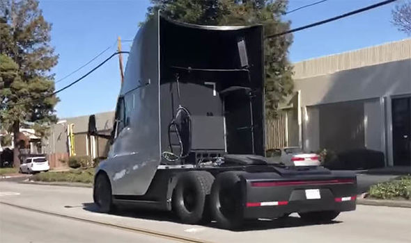Tesla-Semi-truck-rear