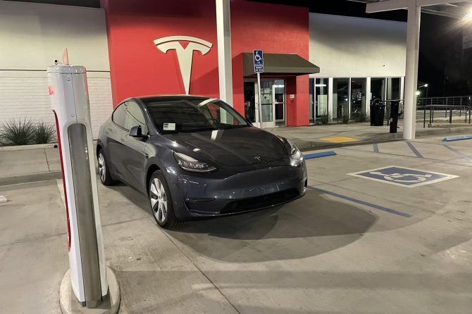 Tesla test drive Supercharger