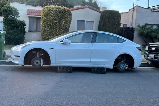 Model 3 stolen wheels