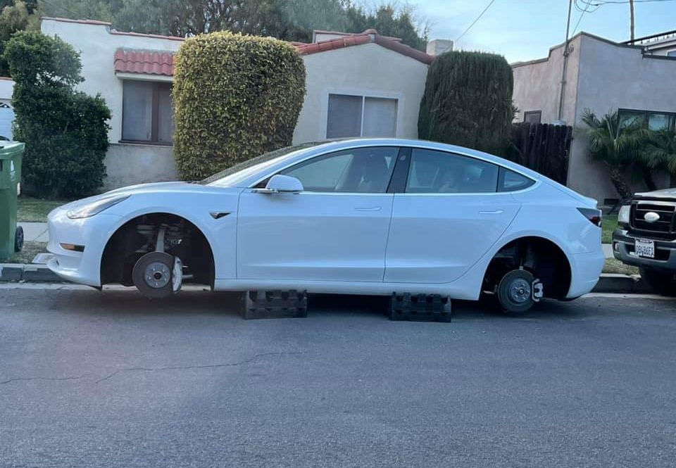 Model 3 stolen wheels