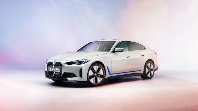 P90416001_lowRes_first-view-on-the-up BMW i4