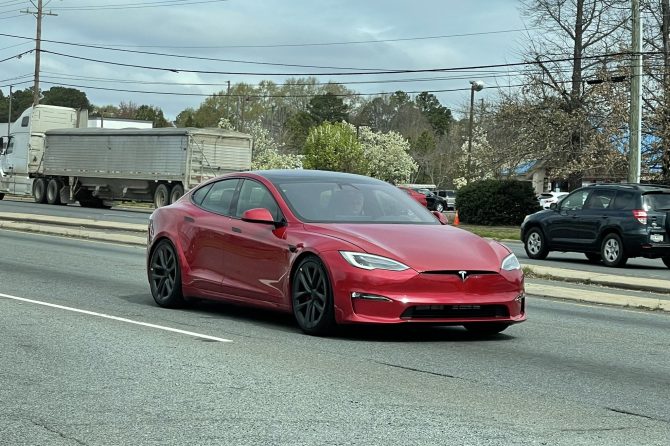 Refresh Model S NC front