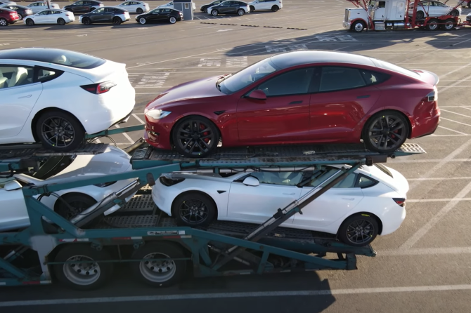 Refresh Tesla Model S car carrier