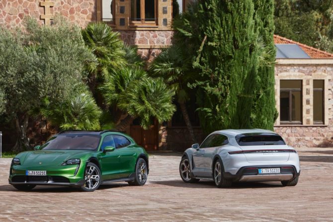 Porsche Taycan Cross Turismo