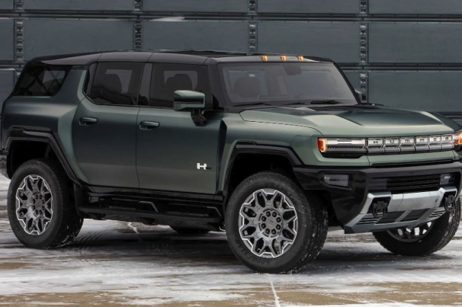 GMC Hummner EV SUV 2